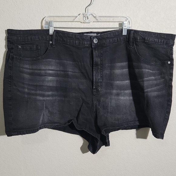 Torrid Feel The Fit Shorts Black Jean Shorts Womens Plus Size 30 - Picture 1 of 9